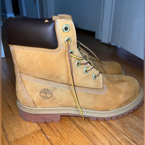 Timberland - women’s size 8/boys size 6 - Picture 2 of 5